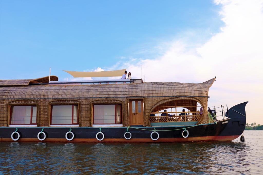 HouseBoat Booking